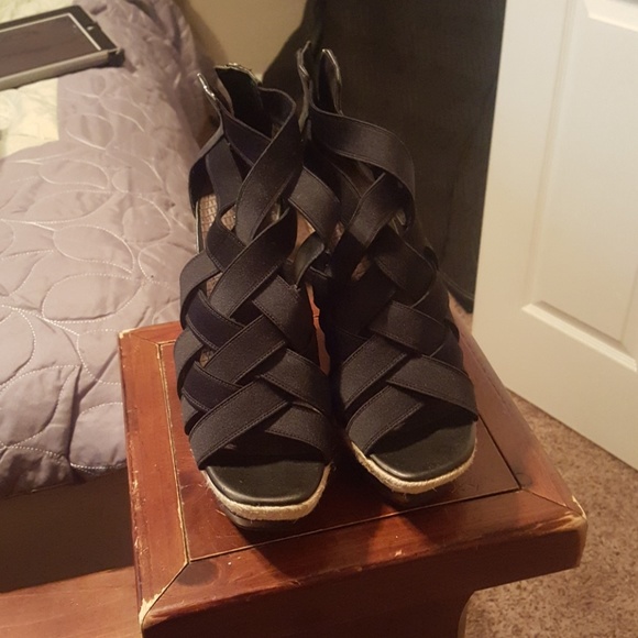 Gianni Bini heel - Picture 2 of 2